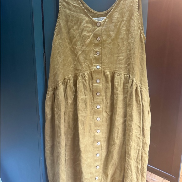 notPERFECTLINEN Dresses & Skirts - NotPERFECTLINEN Mustard Button-Front Sleeveless Linen Dress
